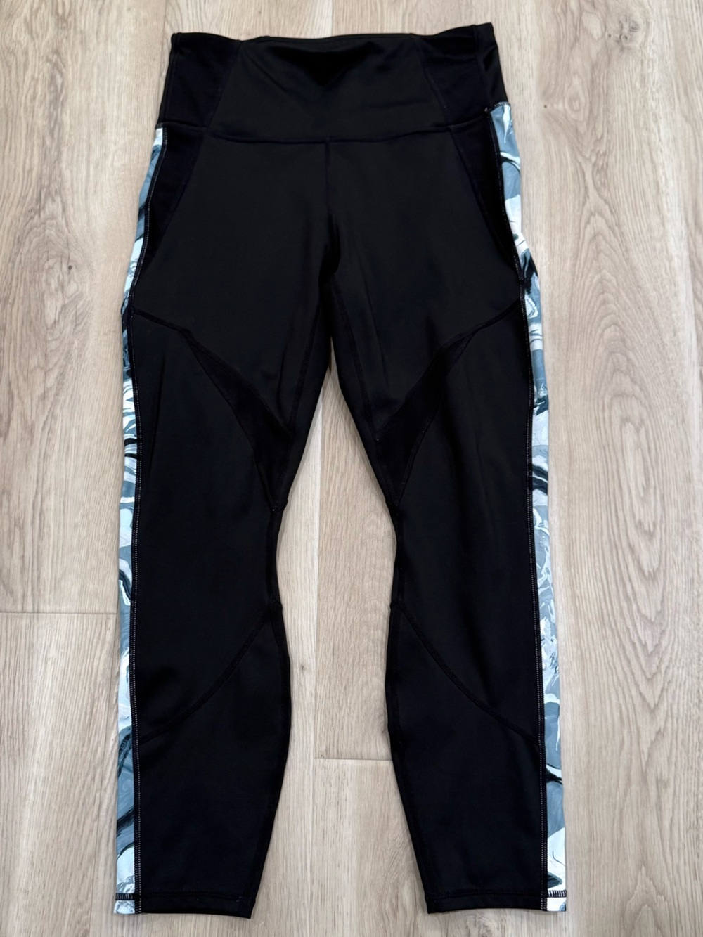 Athleta Black Leggings Blue Marble Print Athletic Pants Size M